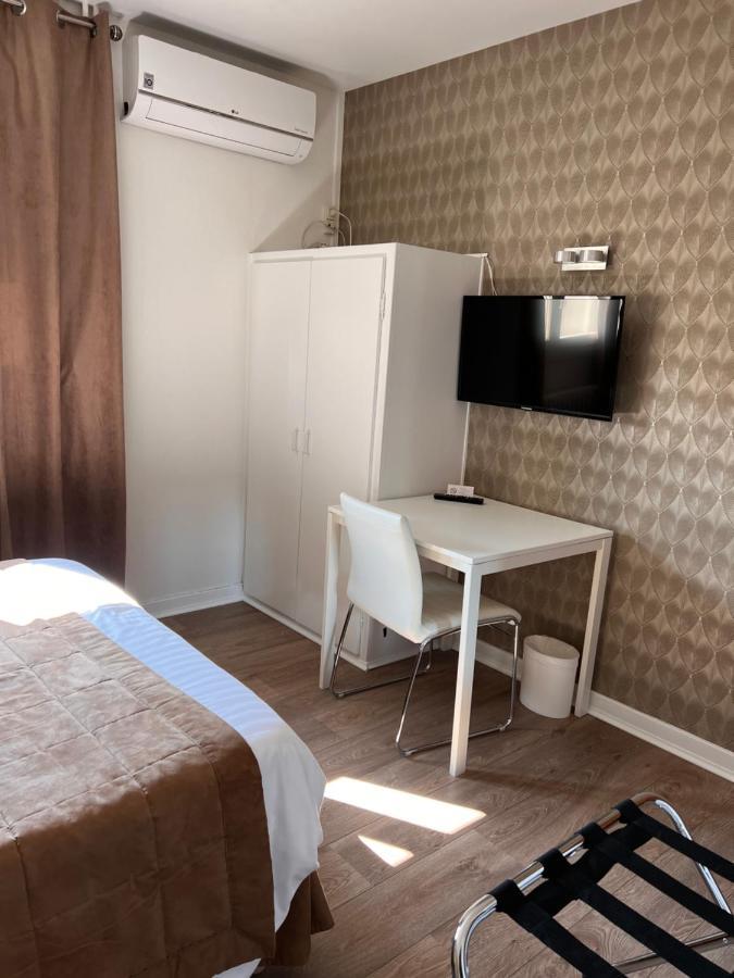 Hotel Alpes Cevennes Guilherand-Granges エクステリア 写真