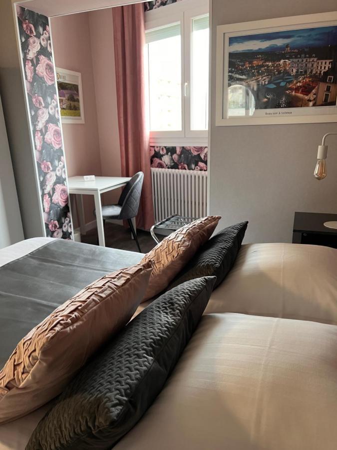 Hotel Alpes Cevennes Guilherand-Granges エクステリア 写真